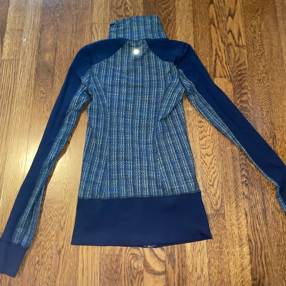 Lululemon Define Jacket - Picture 2 of 3